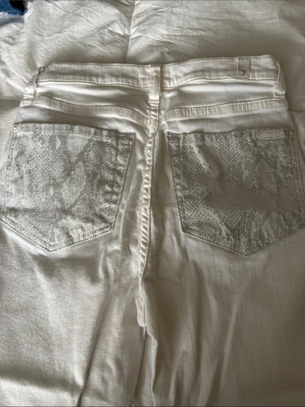 7 For All Mankind High-Rise White Women’s Jeans (worn once ) - Picture 4 of 4